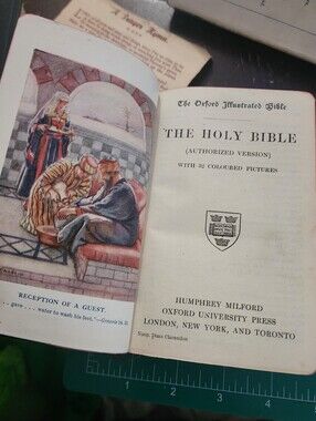 ANTIQUE Oxford Illustrated Holy Bible, Leather Bound, FULL COLOUR, 1920